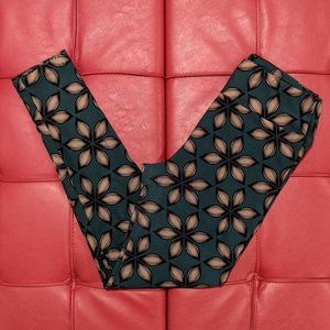 LulaRoe Leggings Full Length Soft Green Flower Pattern Women's One Size (2-10)